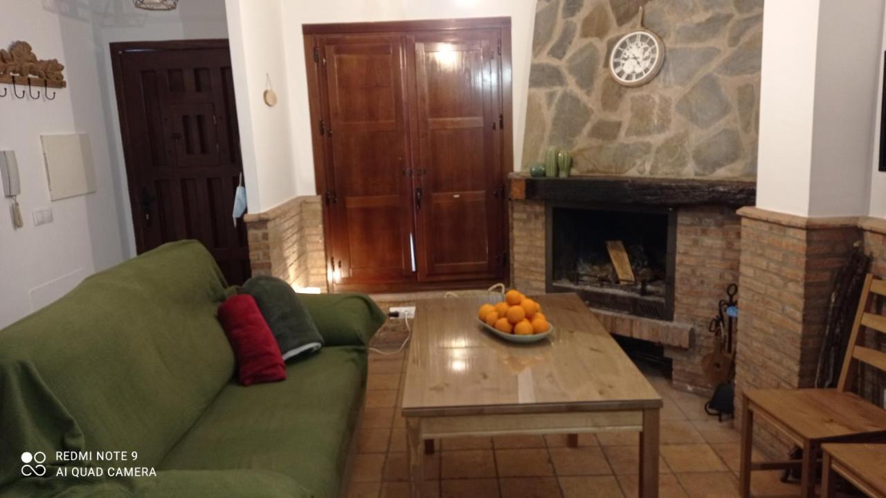 La Casa De La Lobita Villa Benaocaz Exteriör bild